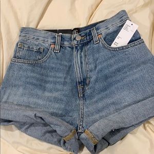 NWT BDG MOM SHORTS